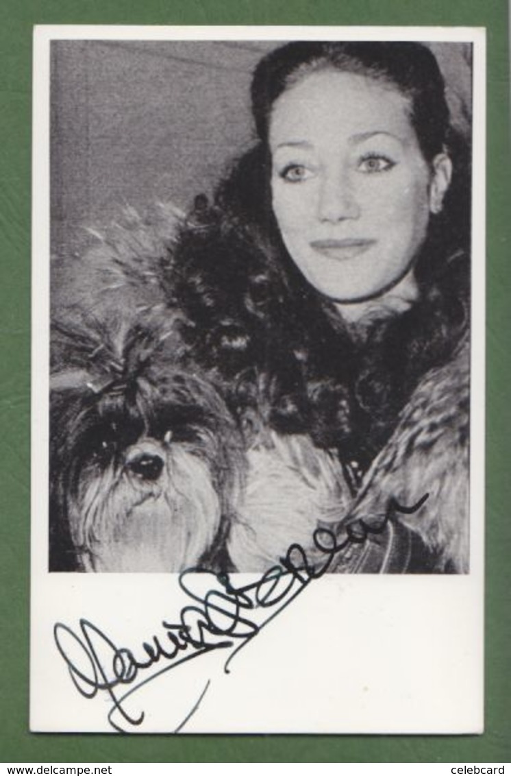 MARISA BERENSON Original Signed Glossy Photo AUTOGRAPHE / AUTOGRAMM  9/14 Cm - Autres & Non Classés