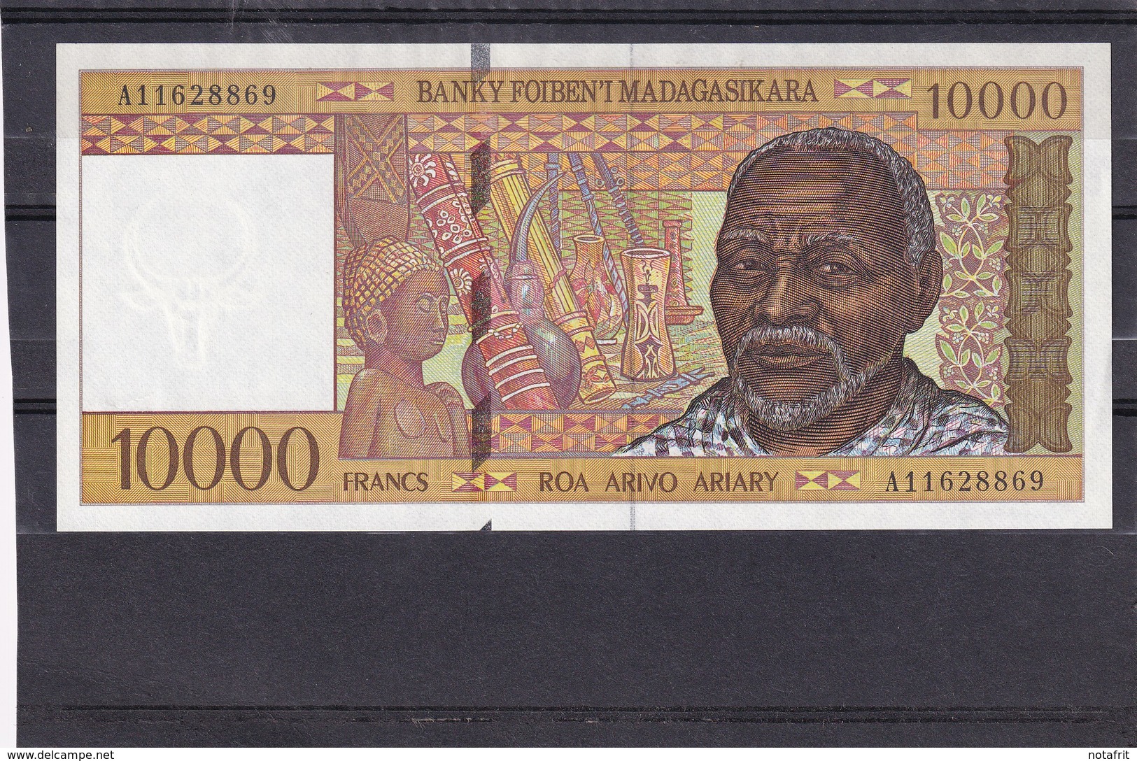 Madagas(k)car  10000  Fr  UNC - Other - Africa