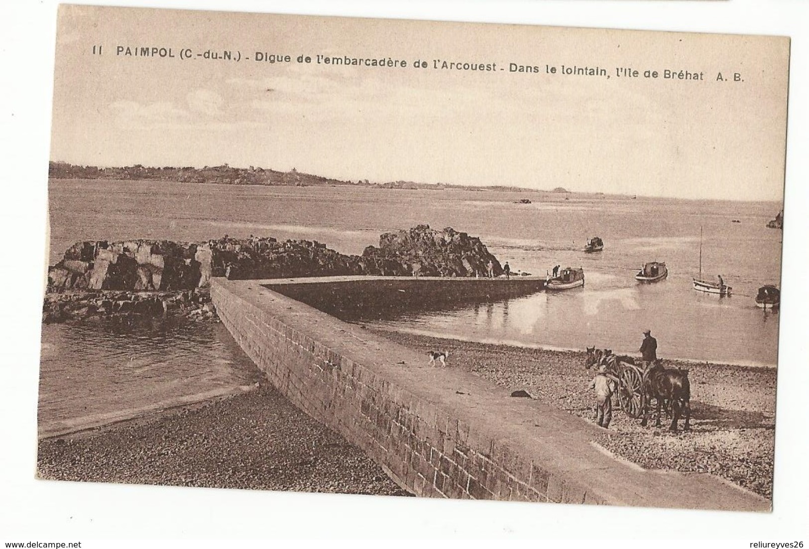 CPA ,D.22, N°11 , Paimpol ( C. Du N. ) ,Digue De L' Embarcadère De L'Arcouest-Dans Le Lointain, L' Ile De...   Ed. A.B. - Paimpol