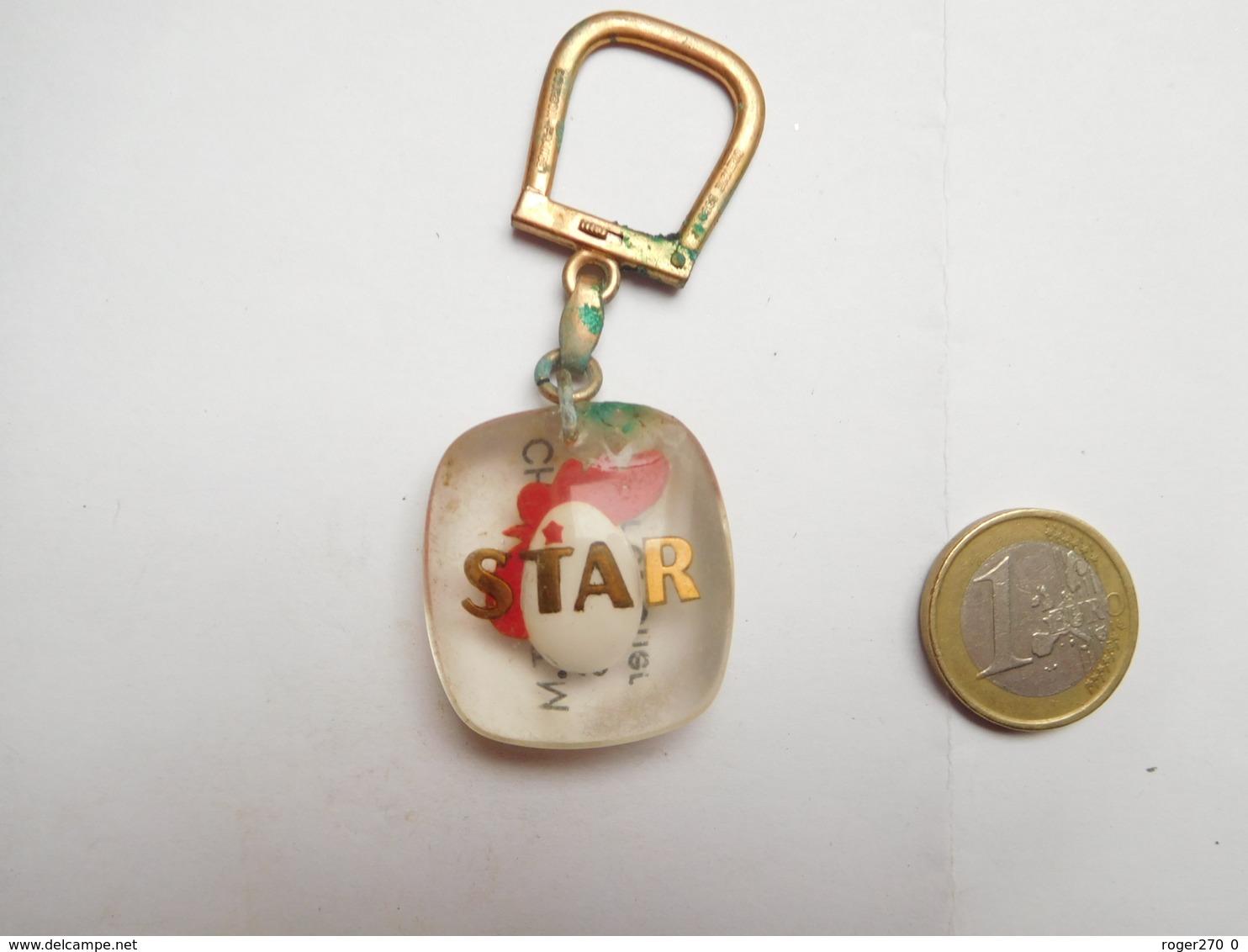 Porte Clés , Star , Coq , Chambaut M. , Cellettes , Loir Et Cher , Bourbon , état Trés Moyen - Porte-clefs