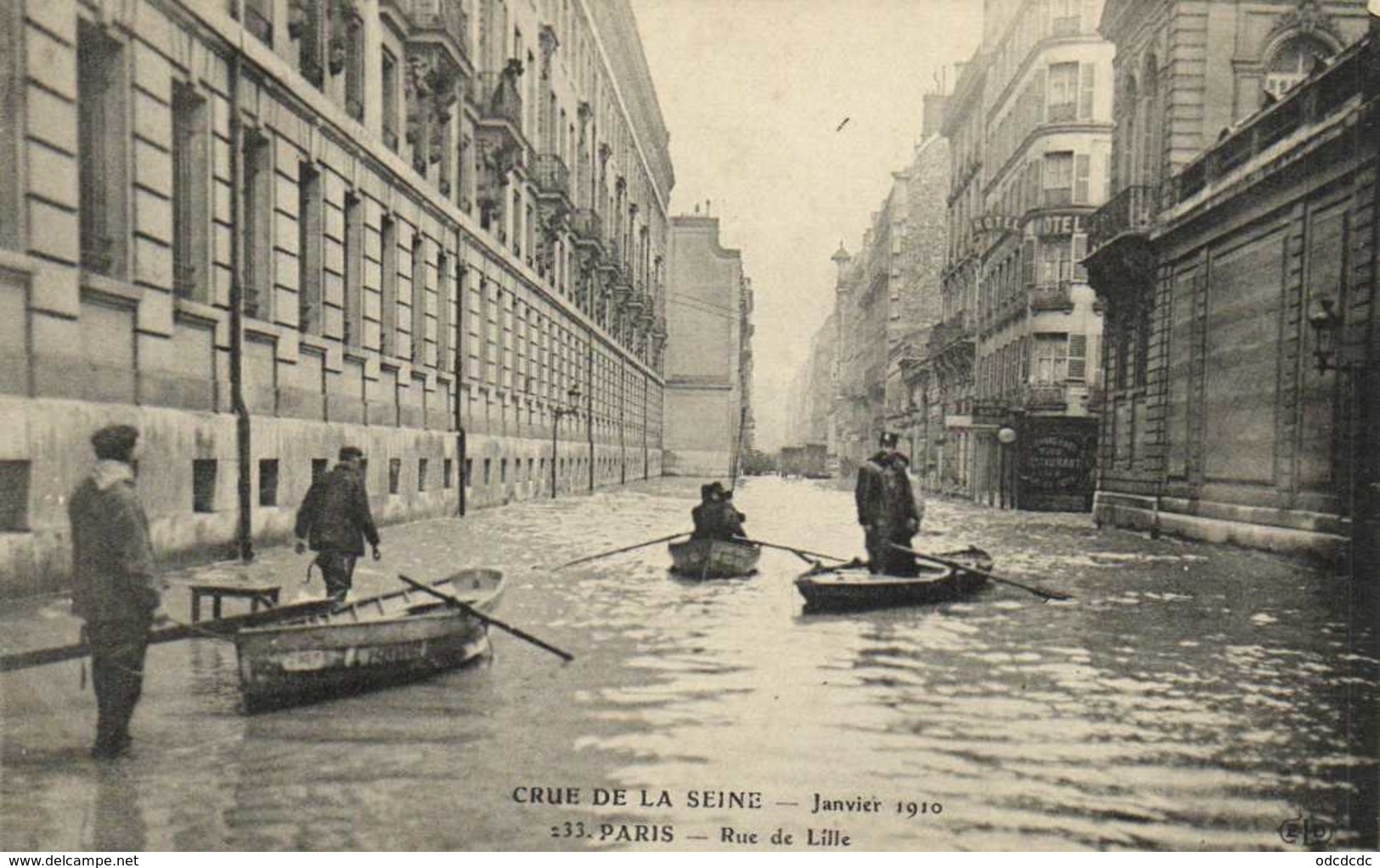 CRUE DE LA SEINE  Janvier 1910 PARIS Rue De Lille Barques RV - Inondations De 1910