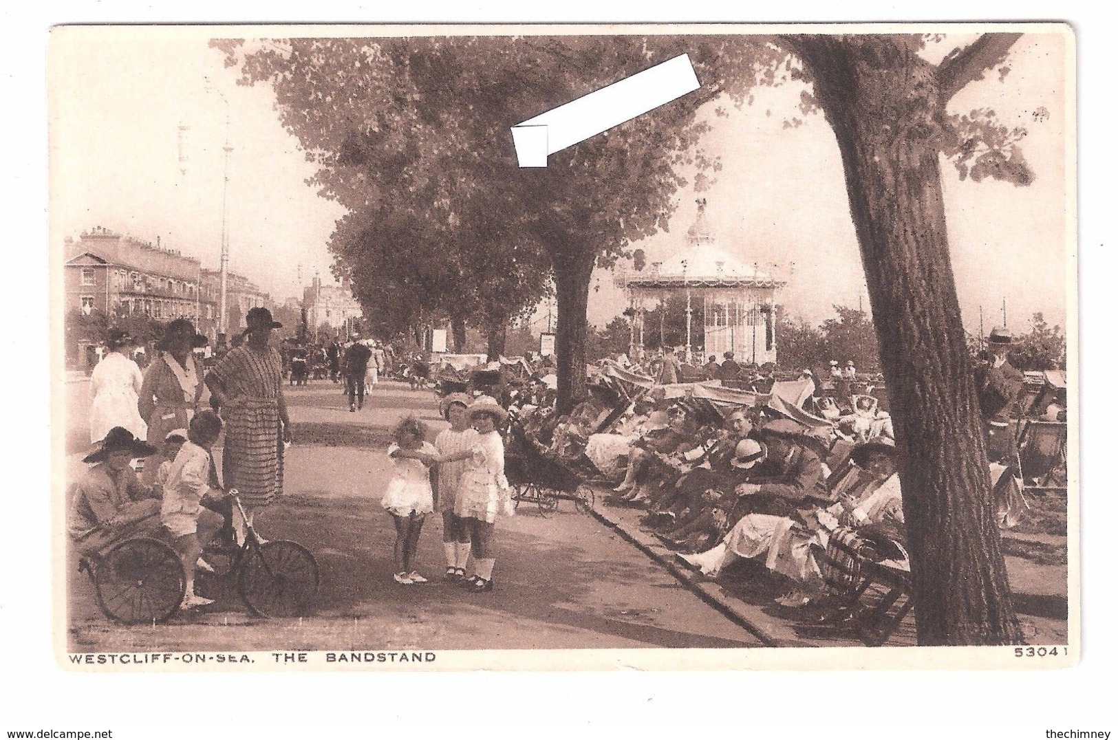 WESTCLIFF ON SEA THE BANDSTAND CHILDREN TRICYCLE UNUSED IN GOOD CONDITION - Southend, Westcliff & Leigh