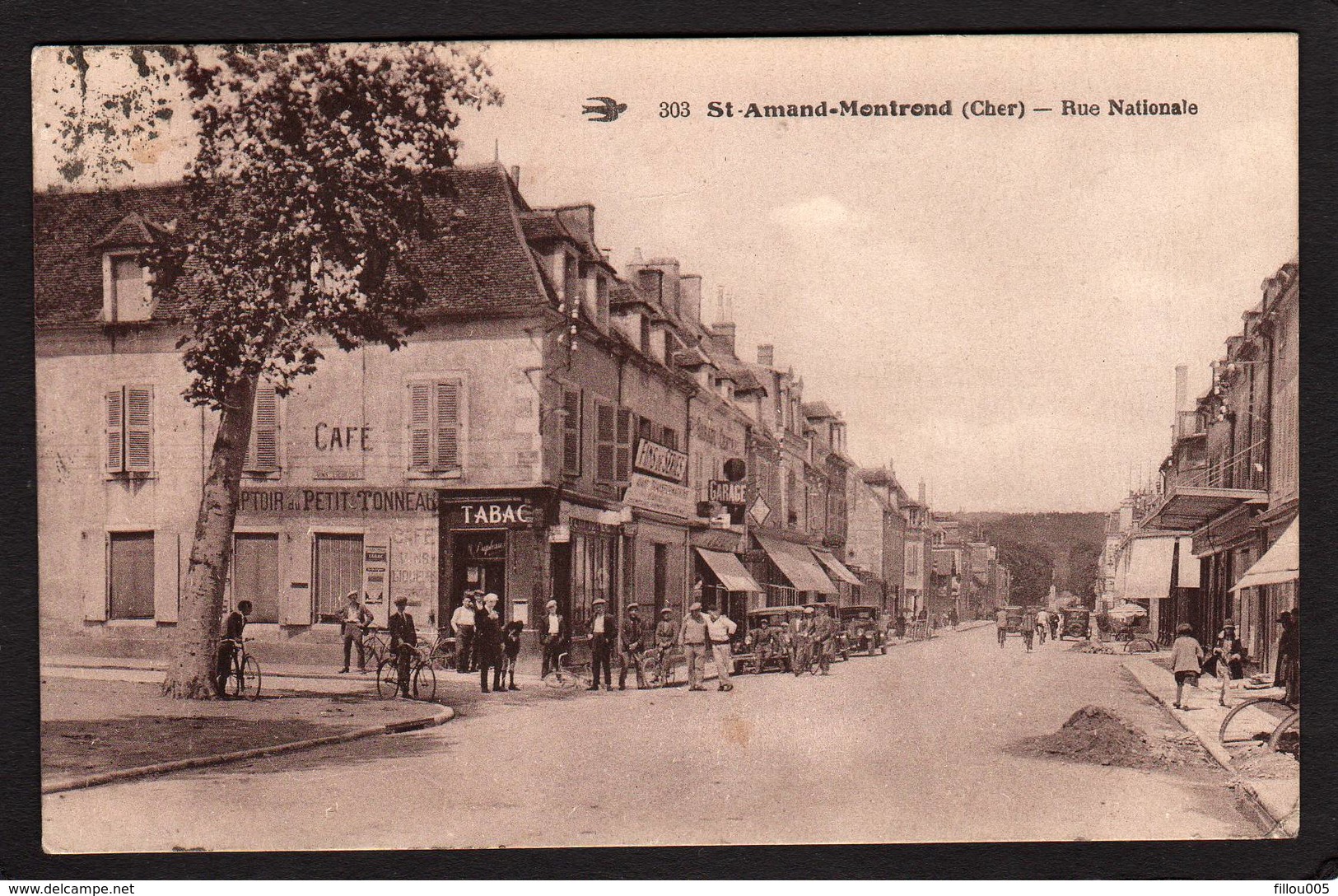 18 ST- AMAND- MONTROND  (CHER)   ANIMEE..AUTOMOBILES..TABAC..CAFE.....C3183 - Saint-Amand-Montrond