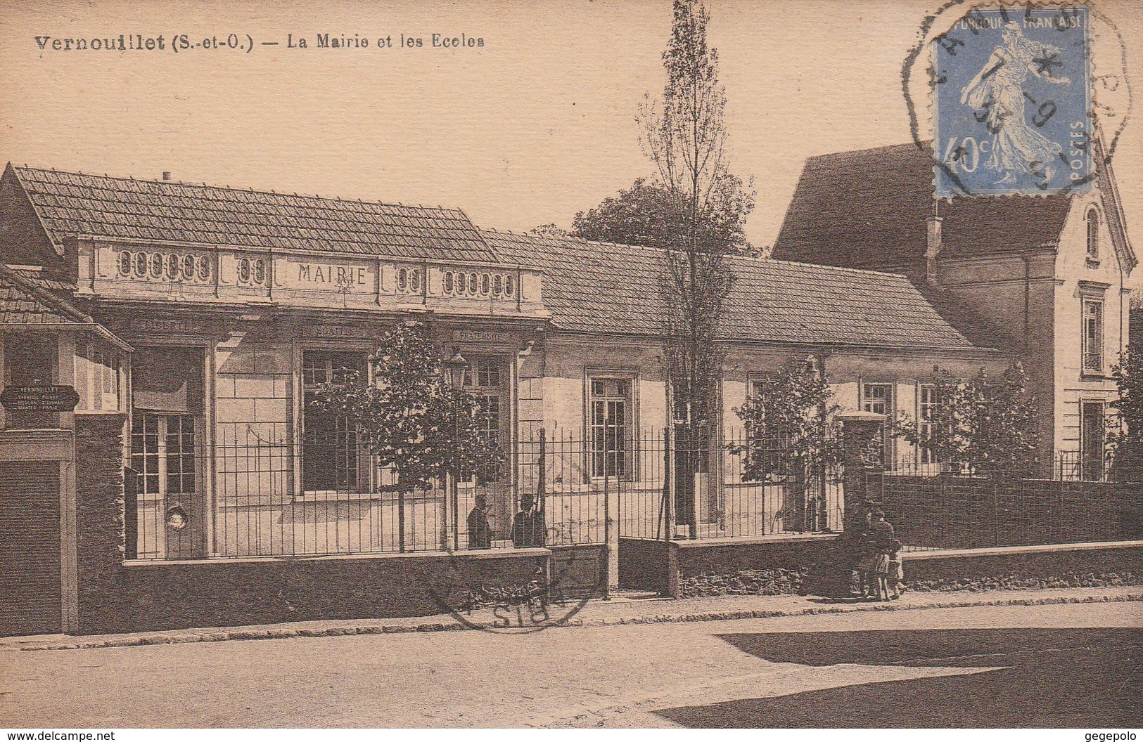 VERNOUILLET - La Mairie Et Les Ecoles - Vernouillet