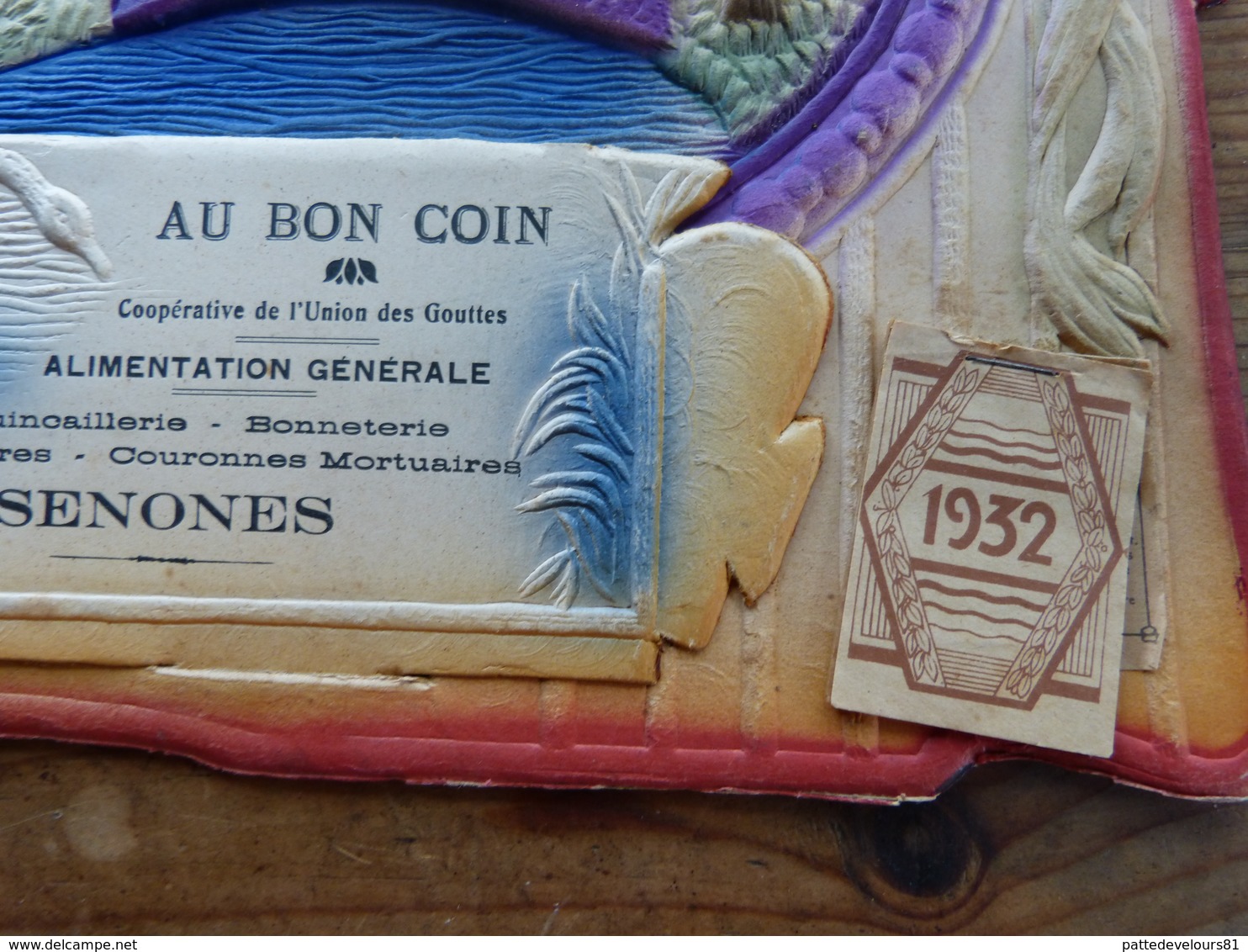 Porte-lettres Publicitaire Cartonné 26 X 39 Gaufré Alimentation "Au Bon Coin" (88) SENONES Et Mini Calendrier 1932 - Other & Unclassified