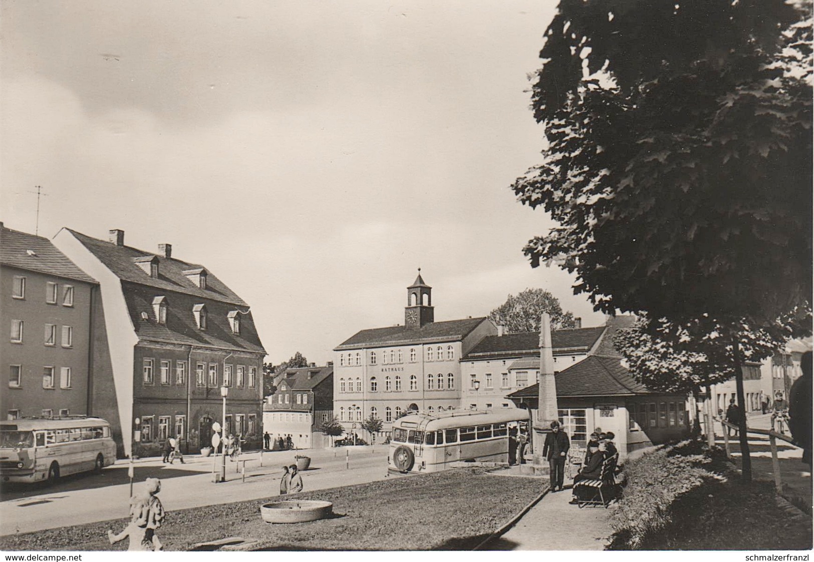 AK Zwönitz Markt Blick Rathaus Gasthof ? Haltestelle Bus Ikarus A Elterlein Geyer Annaberg Aue Schwarzenberg Lauter DDR - Zwoenitz