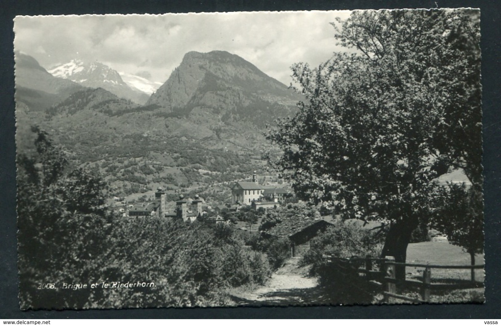 BRIGUE Et Le Riederhorn. Ed. SARTORI .  Suisse - Brigue-Glis 