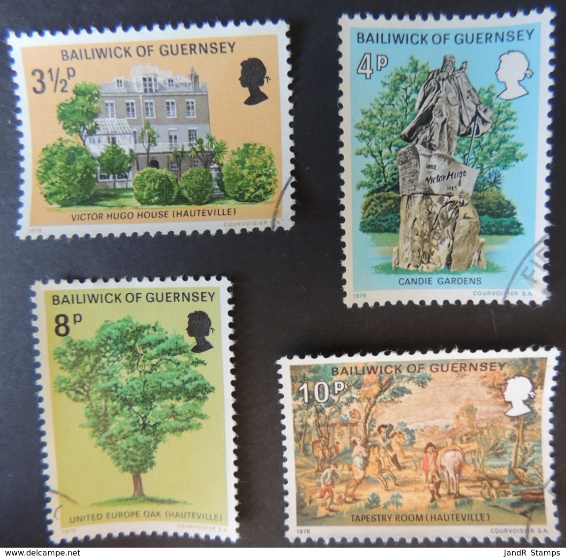 GUERNSEY 1975 VICTOR HUGO'S EXILE SET OF 4 VFU HISTORY BUILDINGS TREES TAPESTRY GARDENS - Guernesey