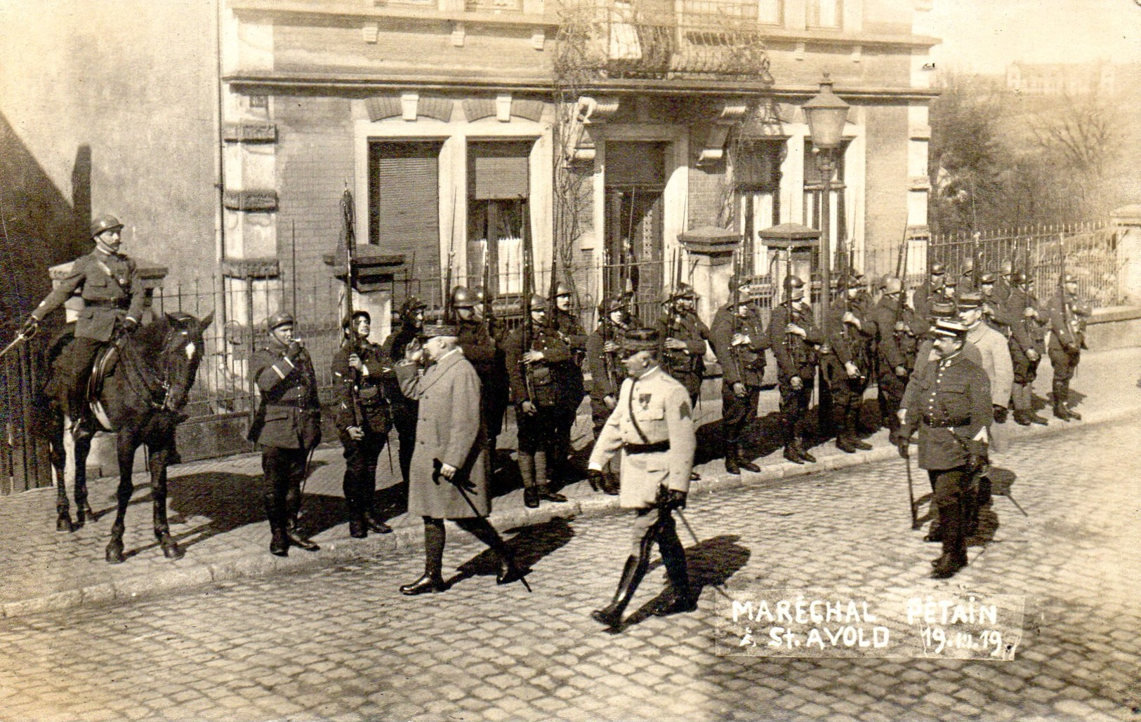 Carte Photo Le Marechal Petain Sa St Avold19 12 19 - Saint-Avold