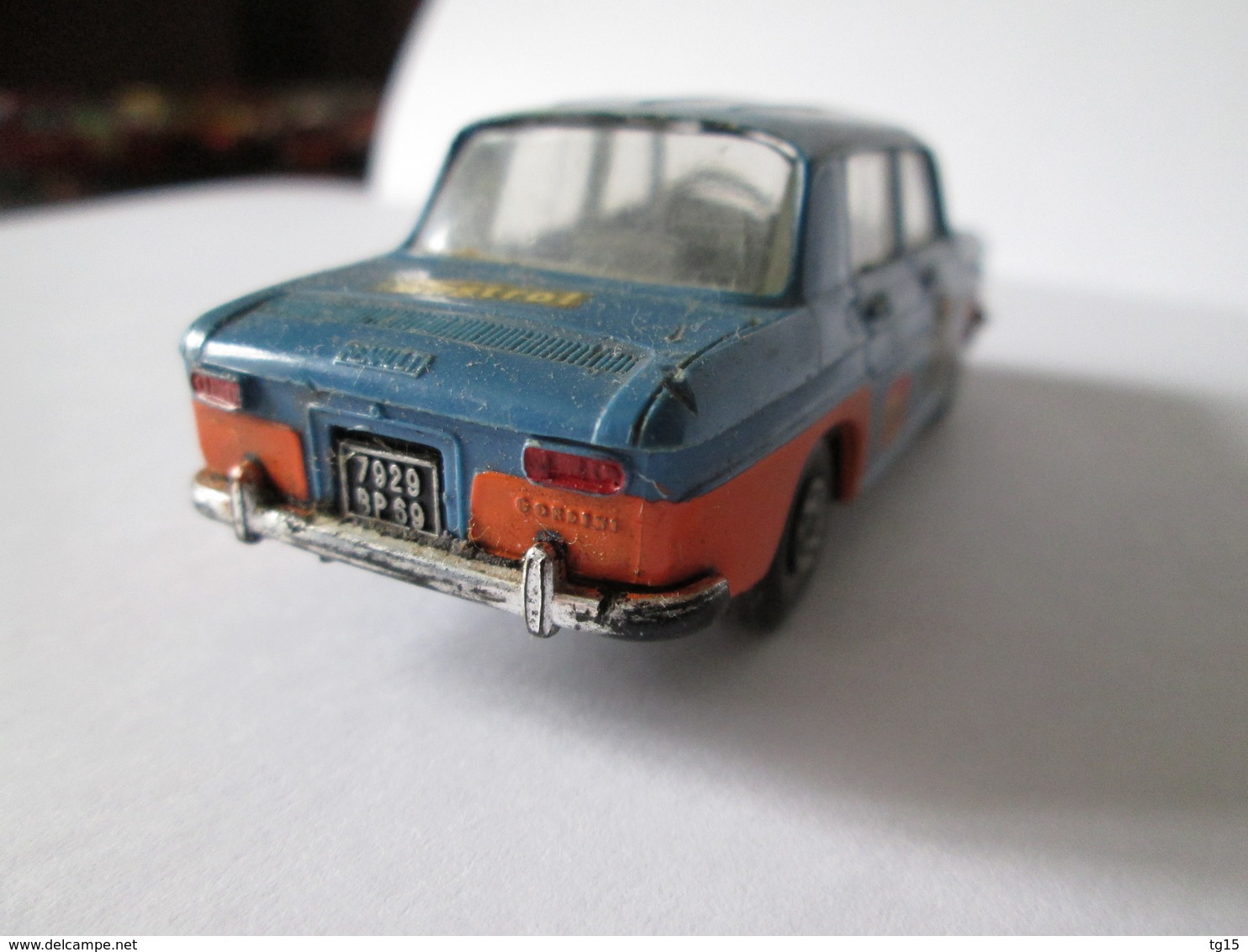 NOREV  RENAULT 8 GORDINI   A Restaurer  1/43 - Norev