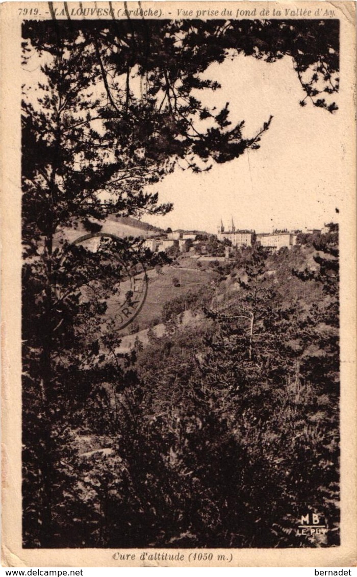 07 .. LA LOUVESC .. VUE PRISE DU FOND DE LA VALLEE D'AY ... 1935 - La Louvesc