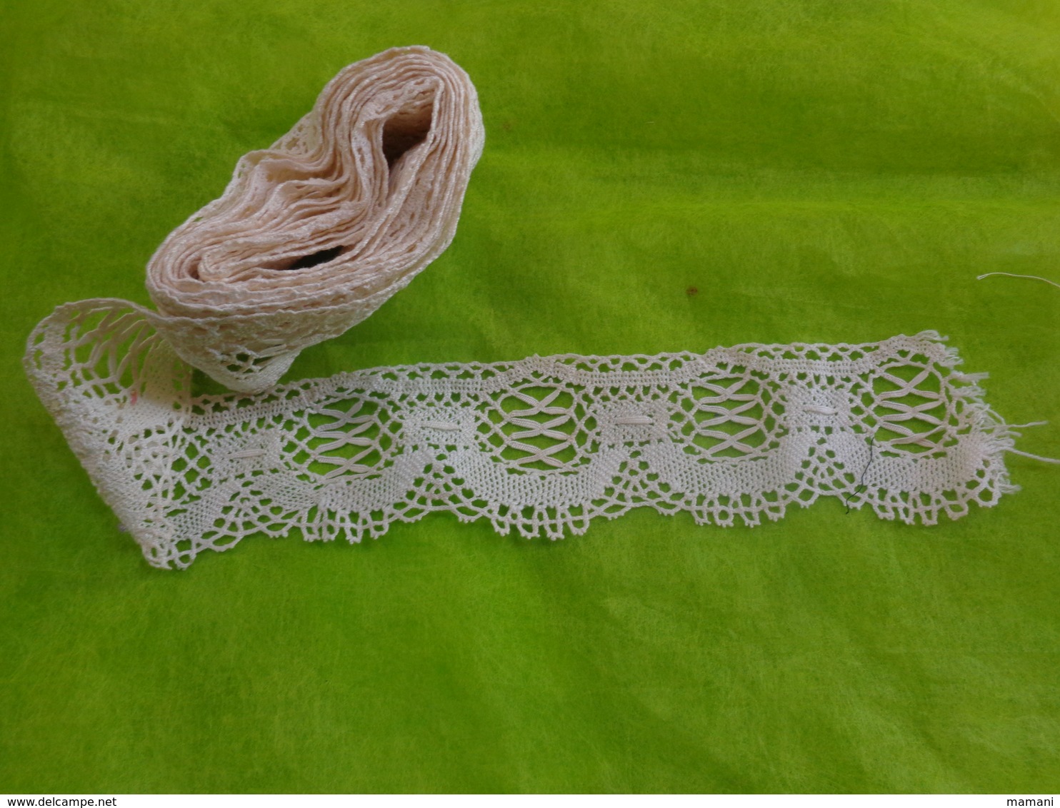 Lot De Dentelle Et Autre - Laces & Cloth