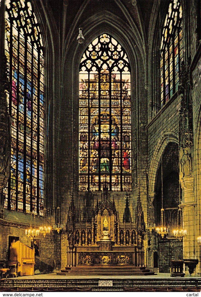 CPM - BRUXELLES - Cathédrale St. Michel - Chapelle Et Retable Du St. Sacrement - 16ème Siècle - Monumenten, Gebouwen