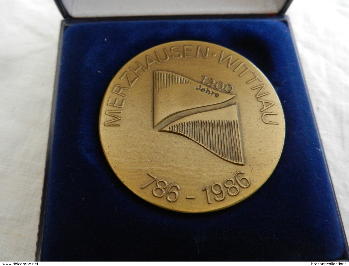 Médaille De Table En Bronze Dans Sa Boîte Merzhausen-Wittnau 786-1986 - Autres & Non Classés