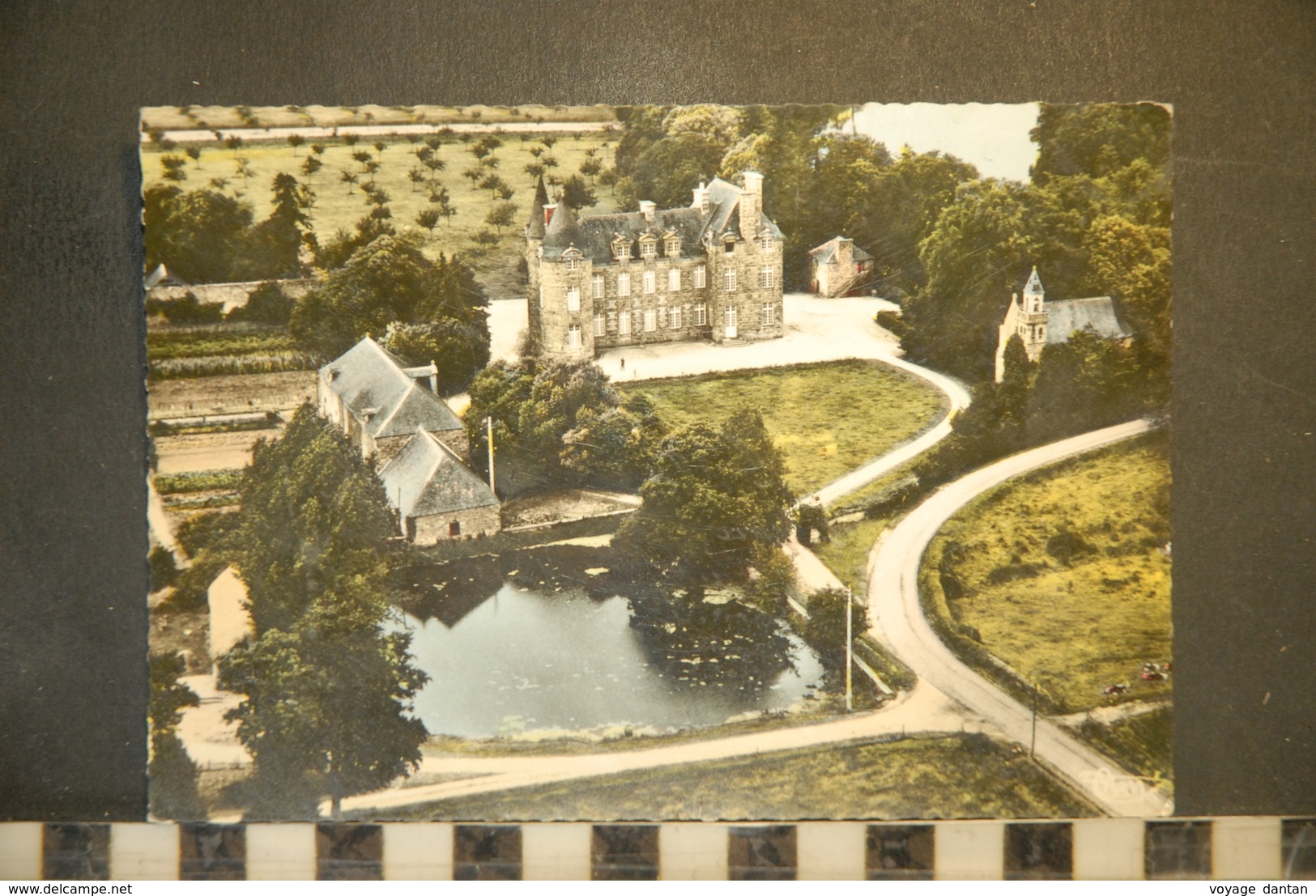 CP, 22, Environs De Jugon Château De Beaubois, Vue Aerienne - Autres & Non Classés