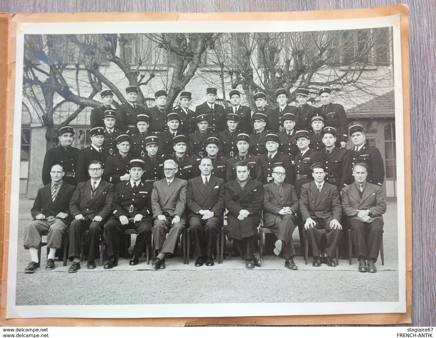 PHOTO STAGE DES OFFICIERS DE PAIX DES CORPS URBAINS POLICE GENDARMES 1953 - Métiers