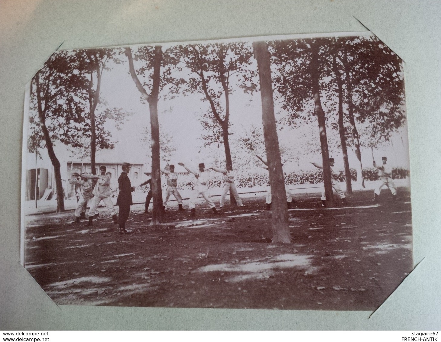 ALBUM DE FAMILLE SAONE ET LOIRE PROVIENT DE LA MAISON ST MICHEL A RULLY RELIGIEUX CHATEAU SCENE DE VIE MOISSON SCIERIE