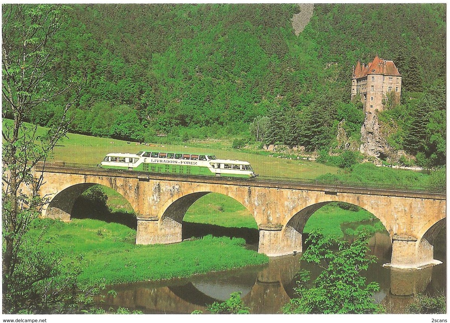 Dépt 43 - LAVOÛTE-SUR-LOIRE - Autorail Panoramique X 4208 Au Château Lavoûte-Polignac Entre Le Puy Et St-Étienne (train) - Autres & Non Classés