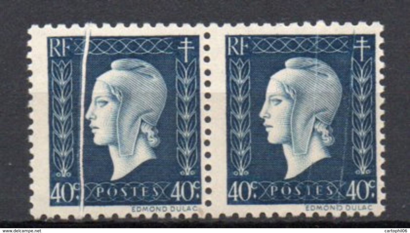 - FRANCE Variétés 684c ** - 40 C. Bleu-noir Marianne De Dulac 1945 - PLI ACCORDÉON - Cote 85 EUR - - Unused Stamps