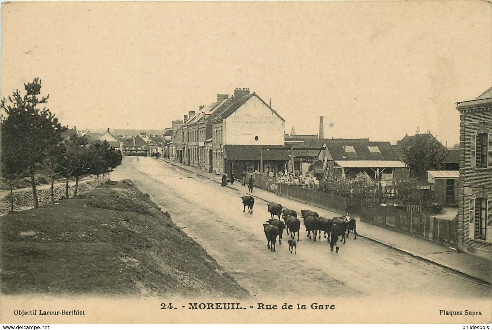 SOMME MOREUIL  Rue De La Gare - Moreuil