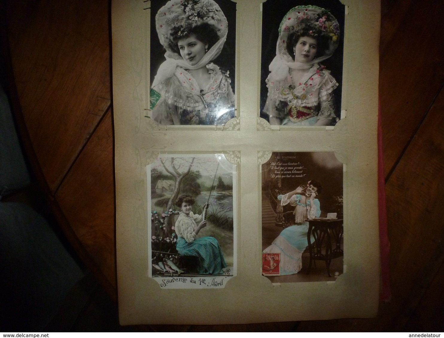 CARTES POSTALES  dans un album  contenant  308 CPA Vers 1900 (En auto; Historiettes,Femmes,Fillettes,Couples;etc)