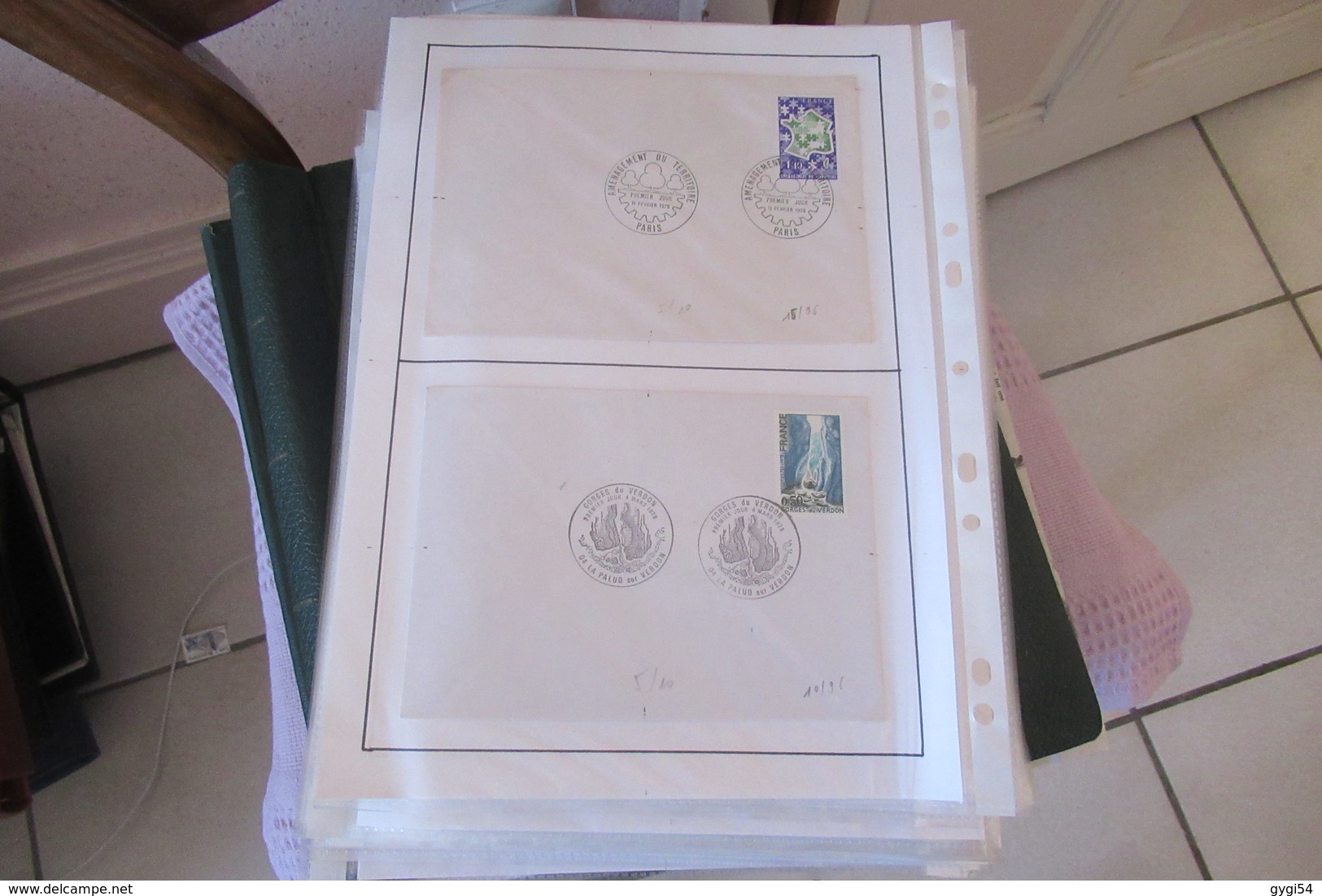 France timbres Oblitérés avec cachet sur lettre  de 1976 - 1982      73  scans