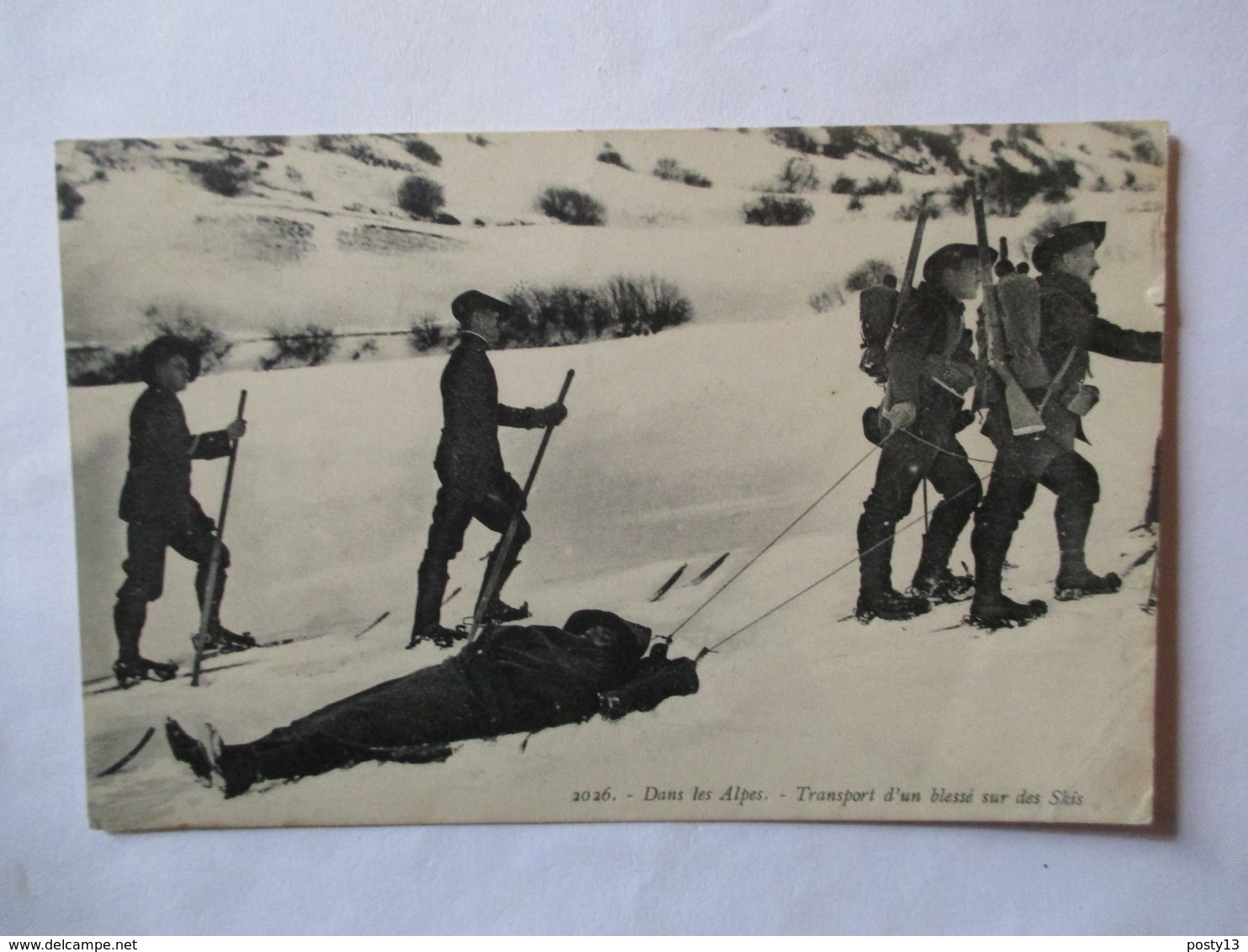 Carte Postale Chasseurs Alpins - Dans Les Alpes -Transport D'un Blessé - 1915 - BE - Regimientos