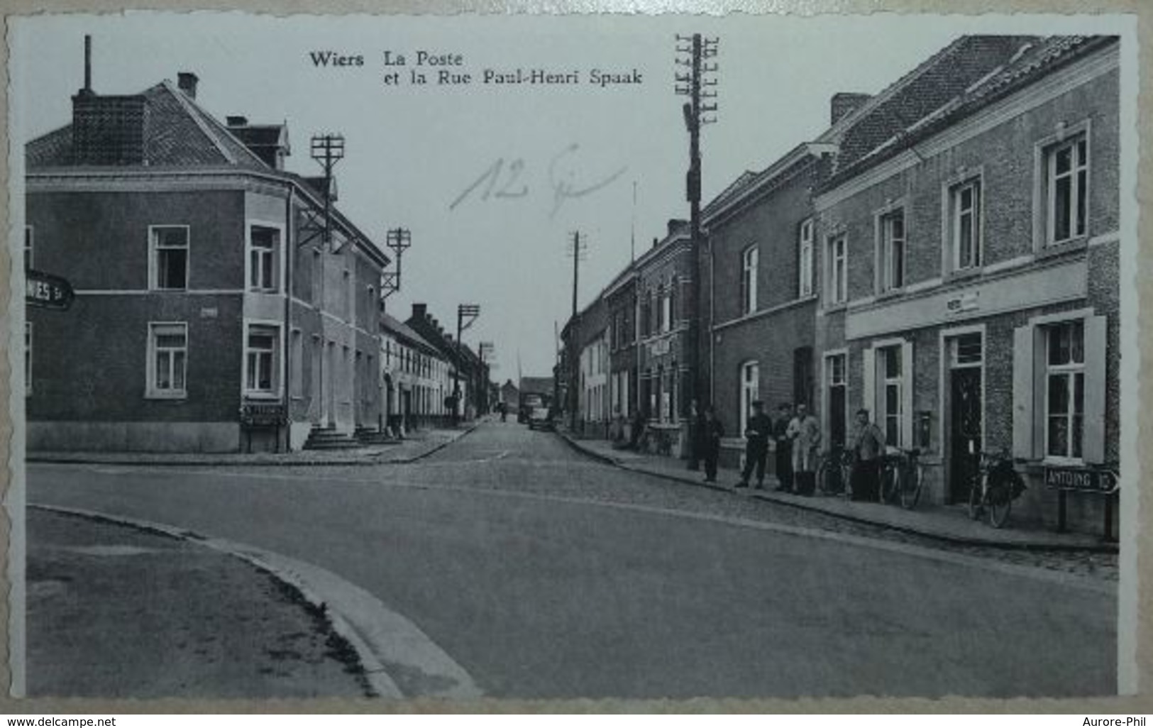 Wiers La Poste Et La Rue Paul-Henri Spaak Avec Automobile (Gendarmes??) - Péruwelz