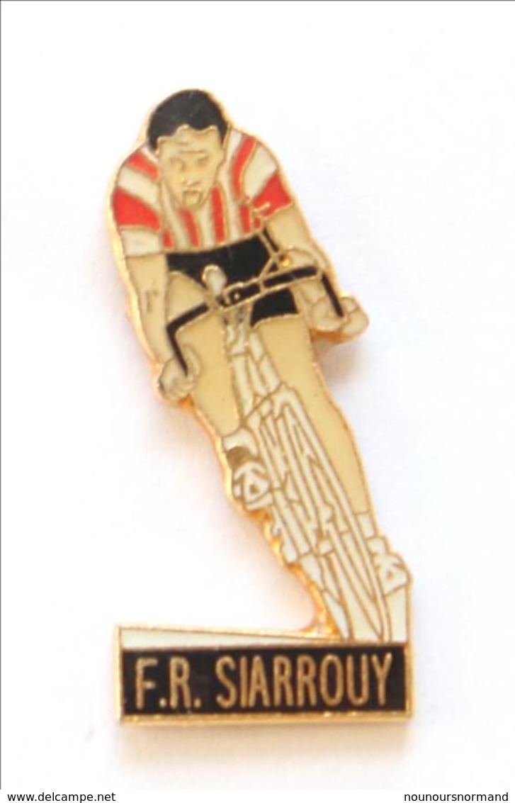 Pin's F.R SIARROUY (65) - Cycliste Au Maillot Rayé Rouge Et Blanc -G.D - I200 - Cycling