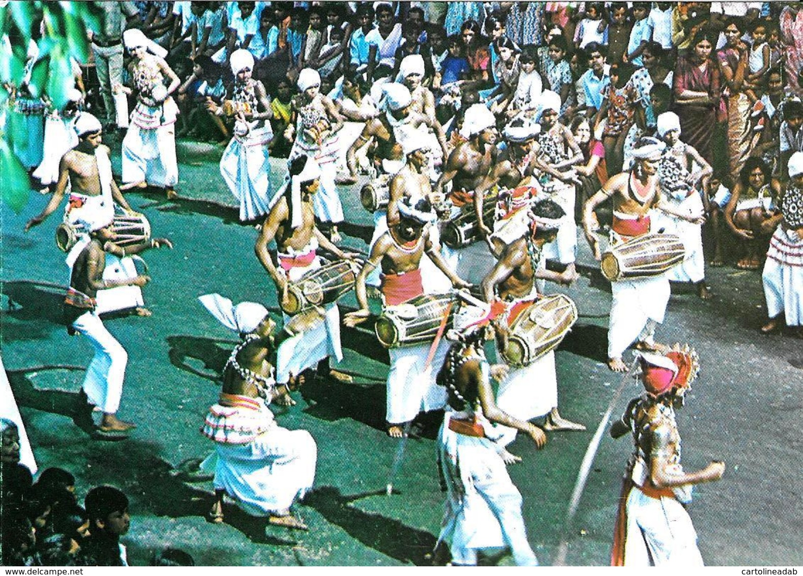 [MD3080] CPM - SRI LANKA CYLON - KANDYAN DRUMMERS AND DANCER LEADING THE PROCESSION - Non Viaggiata - Sri Lanka (Ceylon)