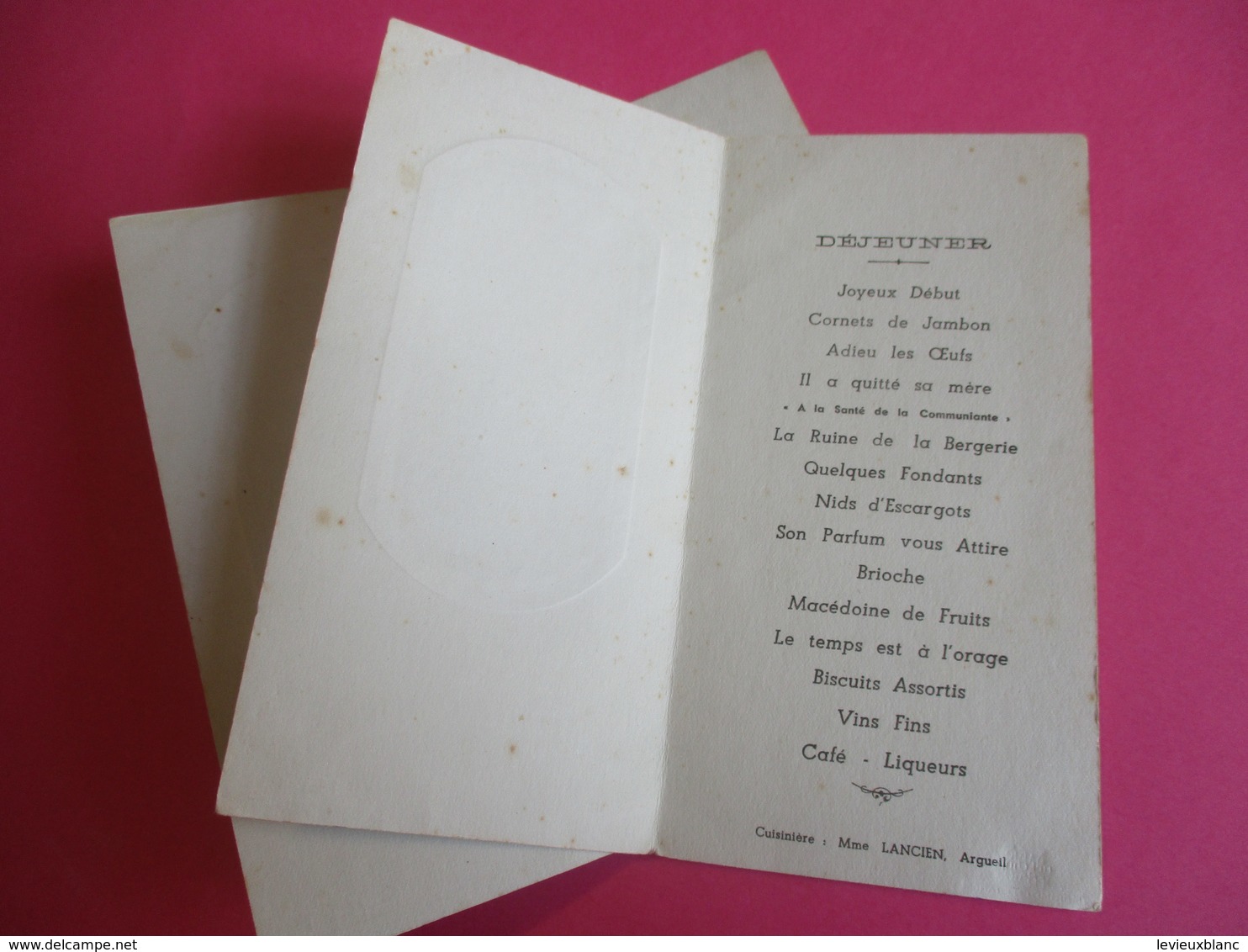 2 Menus De Repas De   Communion Solennelle/Déjeuner-Diner/Odile LETELLIER/françois Boulet/Forges Les Eaux/1957  MENU261 - Menus