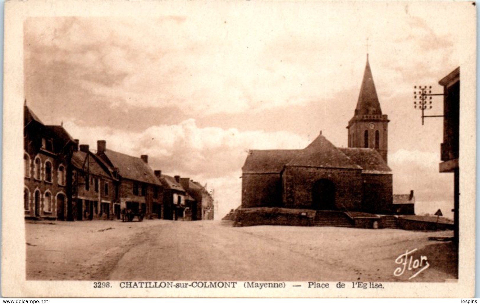 53 - CHATILLON Sur COLMONT --  Place De L'Eglise - Autres & Non Classés