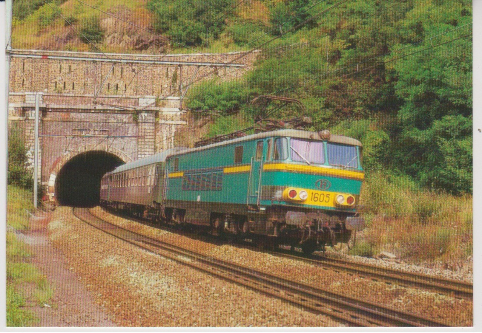 CP - TRAINS - LOCOMOTIVES - Locomotive BB Quadricourant Série 16. - Treinen