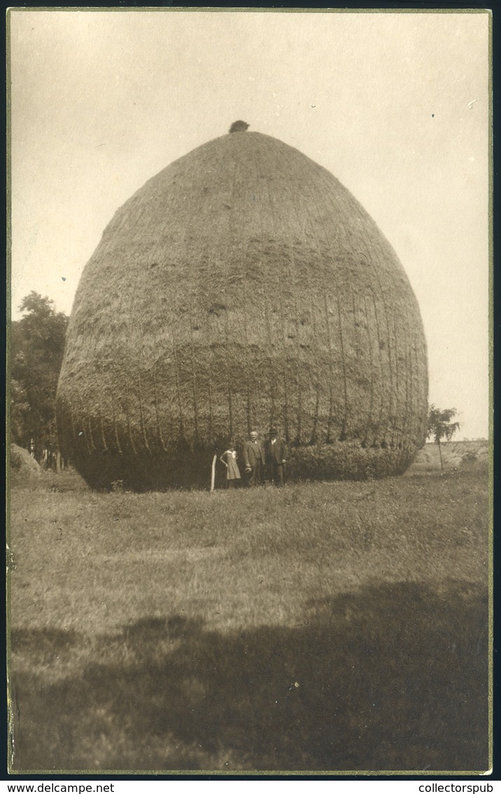 KUNMADARAS 1933.  Szénaboglya , Fotós Képeslap ("magassága 20,70 M")  /  Coal Stack Photo   Vintage Pic. P.card  ("hight - Ungheria