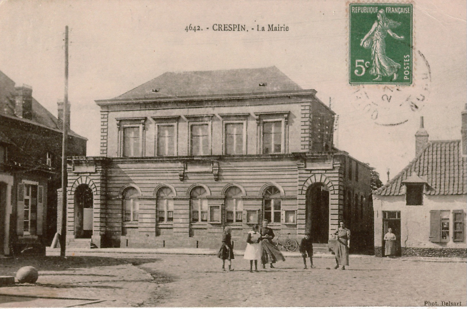 Cpa 59 CRESPIN La Mairie , Belle Animation, Très Bon état - Autres & Non Classés