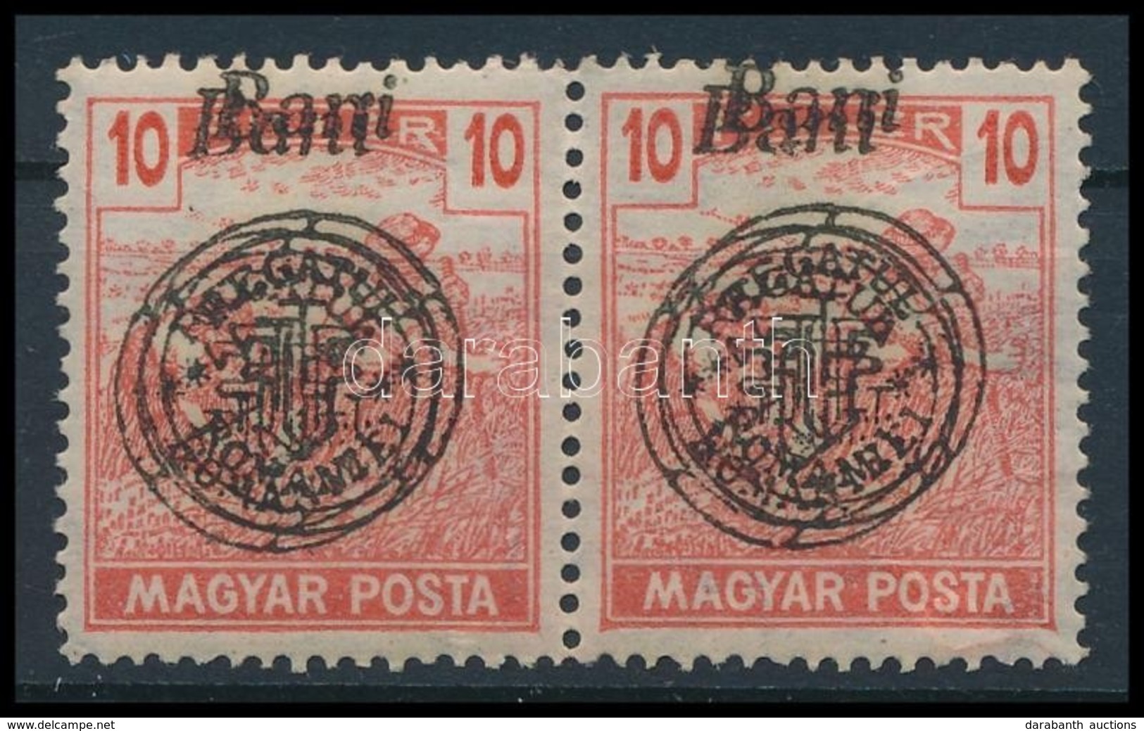 ** 1919 Magyar Posta 10f Pár Dupla Felülnyomással, R! / Mi 66 II. Pair With Double Overprint. Signed: Bodor - Autres & Non Classés