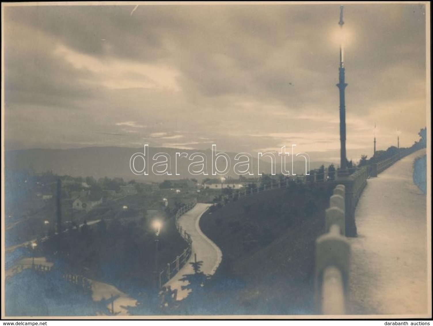 Cca 1930 Budapest, Tabán, Jelzetlen Fotóművészeti Alkotás, 17×23 Cm - Autres & Non Classés
