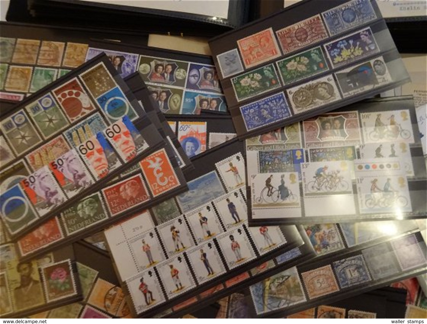 Lot With World Stamps - Vrac (min 1000 Timbres)