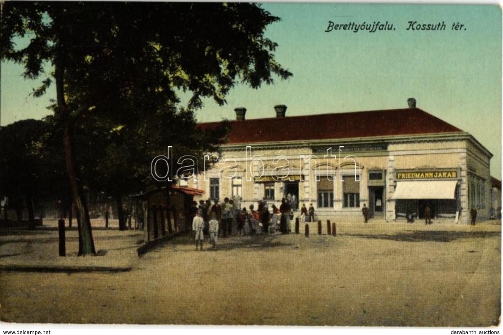 T2 1913 Berettyóújfalu, Kossuth Tér, Kereskedelmi és Iparbank Részvénytársaság, Friedmann Jakab üzlete. Adler Béla Kiadá - Ohne Zuordnung