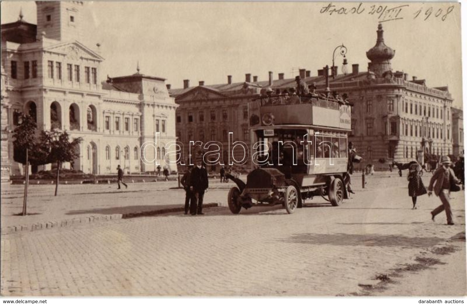 T2 1908 Arad, Emeletes Autóbusz A Városháza Előtt, Rajta Braun Miksa Ruha áruháza és A Fleischer Testvérek üzletének Rek - Non Classés