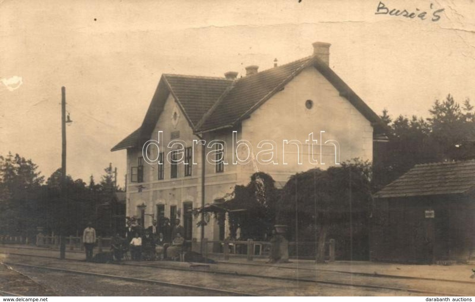 * T3 1926 Buziás, Buzias; Vasútállomás, Vasutasok Csoportképe / Railway Station, Railwaymen. Photo (fa) - Unclassified