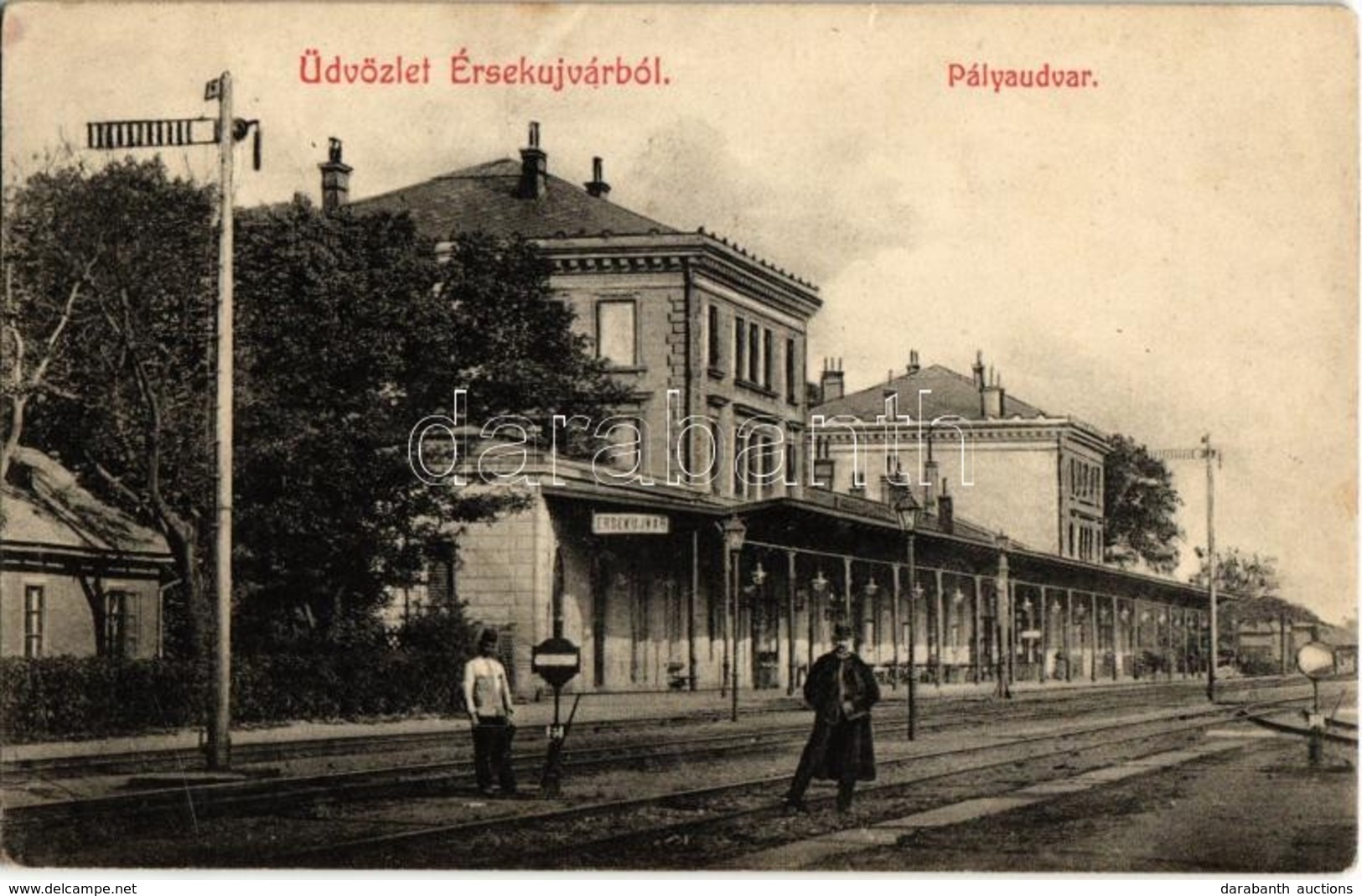 T2/T3 1908 Érsekújvár, Nové Zámky; Vasútállomás, Vasutasok. Adler József Kiadása / Bahnhof / Railway Station, Railwaymen - Unclassified