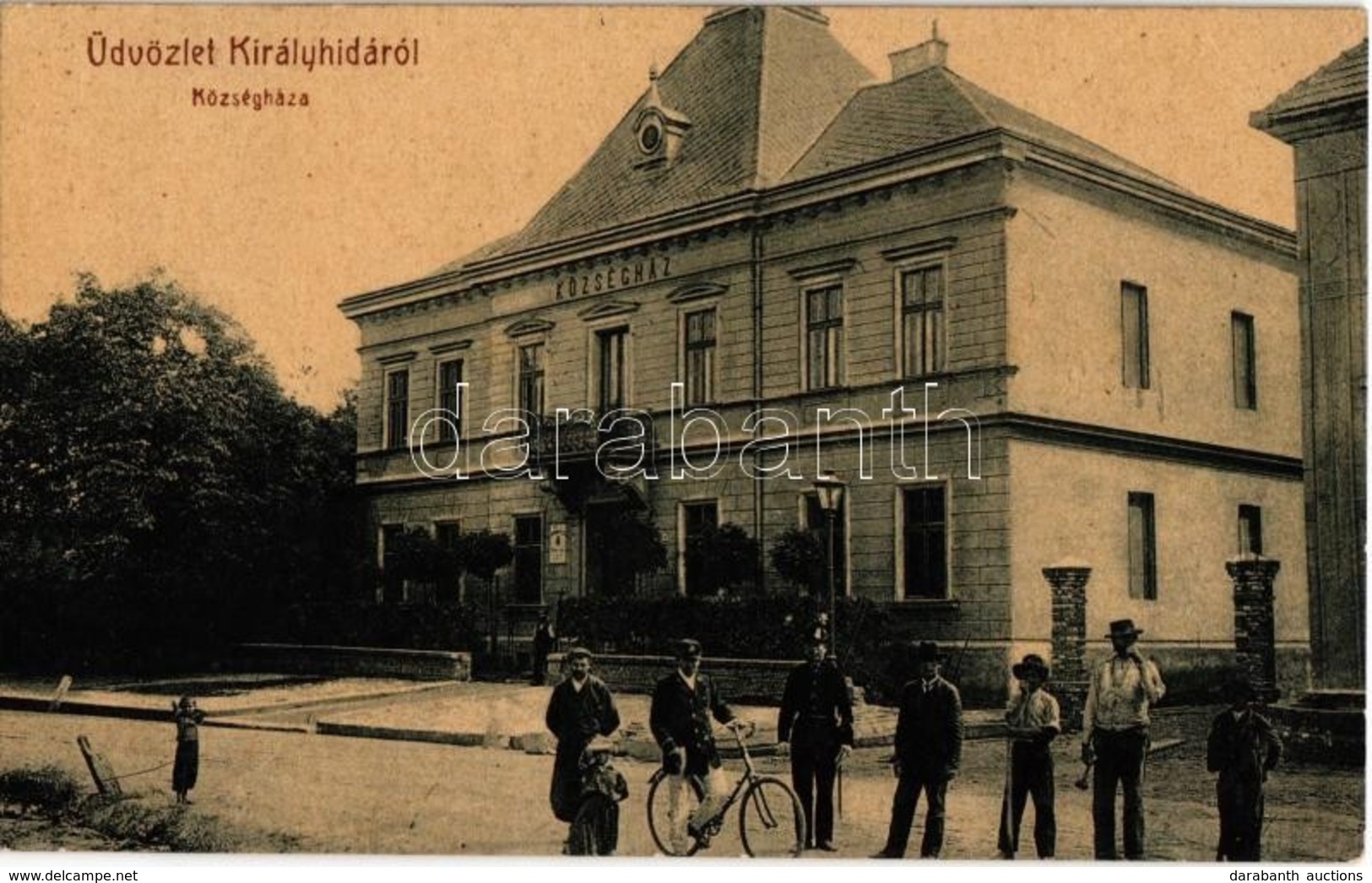 T2 1916 Királyhida, Bruckneudorf; Községháza, Csendőr, Kerékpáros. Neugebauer I. 2142. Kiadása / Gemeindehaus / Town Hal - Unclassified