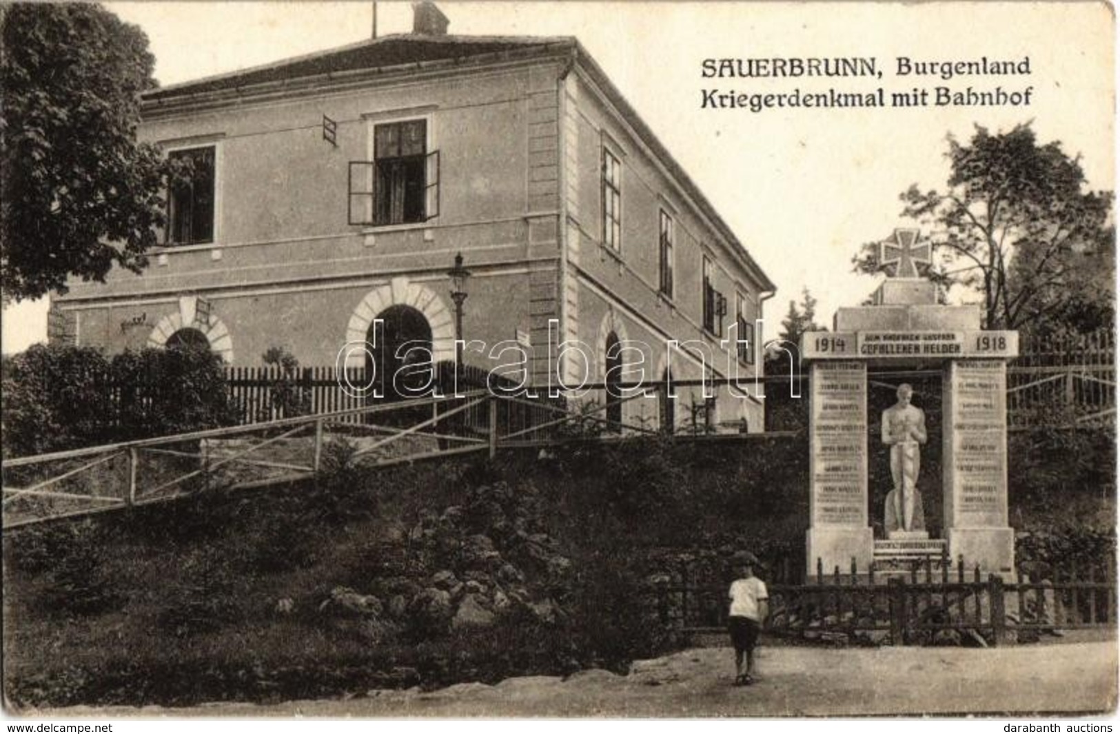 ** T2/T3 Savanyúkút, Sauerbrunn; Kriegerdenkmal Mit Bahnhof / Hősök Szobra és Vasútállomás / Military Heroes Monument An - Non Classés