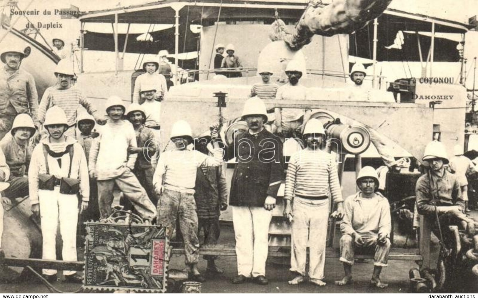 * T1/T2 Cotonou, Souvenir Du Passage Du Dupleix / Group Picture With The Crew Of A Ship, On Board - Unclassified