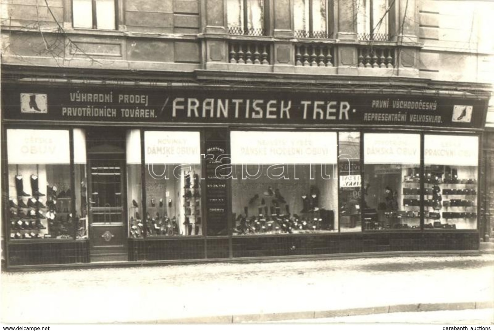 ** T1/T2 Pardubice, Frantisek Ther Dámske I Pánske Moderni Obuvi / Fashion Shop. Photo - Non Classés