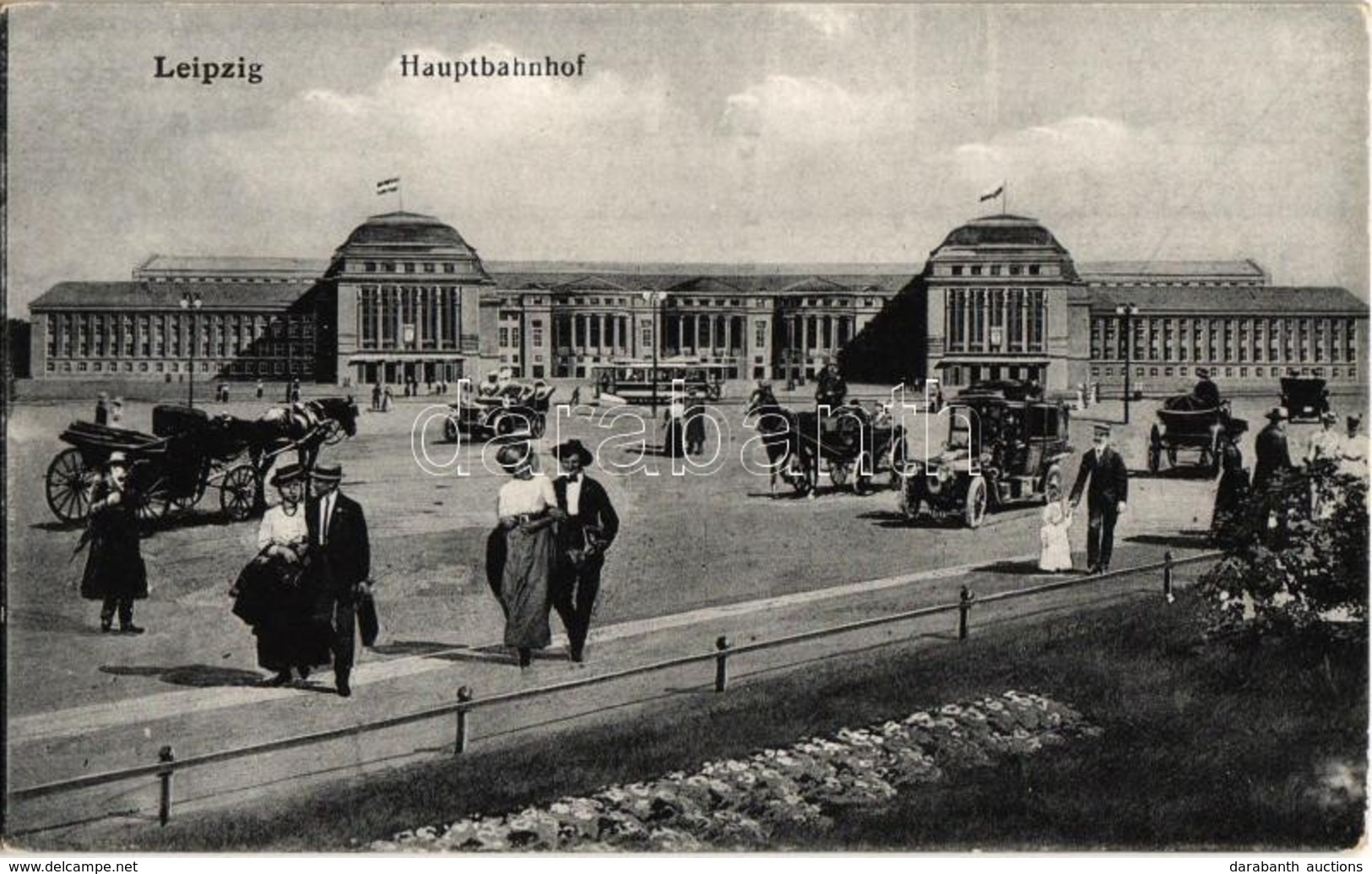 ** T1 Leipzig, Lipcse; Hauptbahnhof / Railway Station. Montage With Tram, Automobiles And Chariots - Non Classés