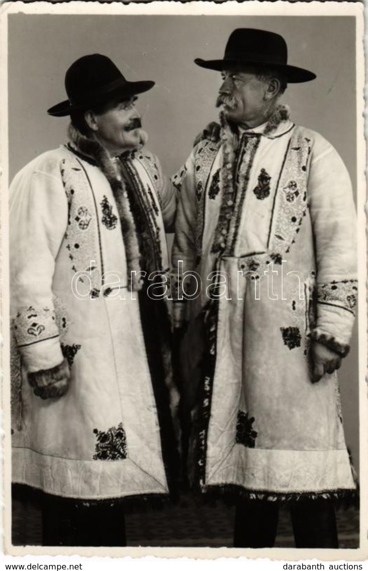 T2/T3 1940 Kolozsvár, Cluj; Férfiak Népviselete / Folklore. Photo (EK) - Non Classés