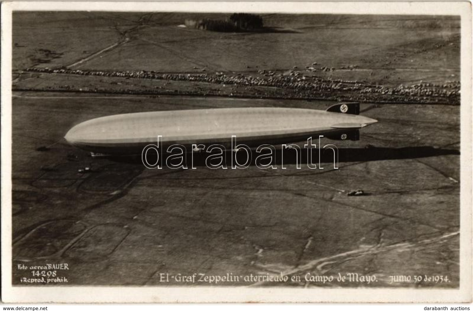 * T1/T2 1934 El 'Graf Zeppelin' Aterrizado En Campo De Mayo. Foto Aerea Bauer 14298 / Graf Zeppelin Airship Landing In A - Non Classés