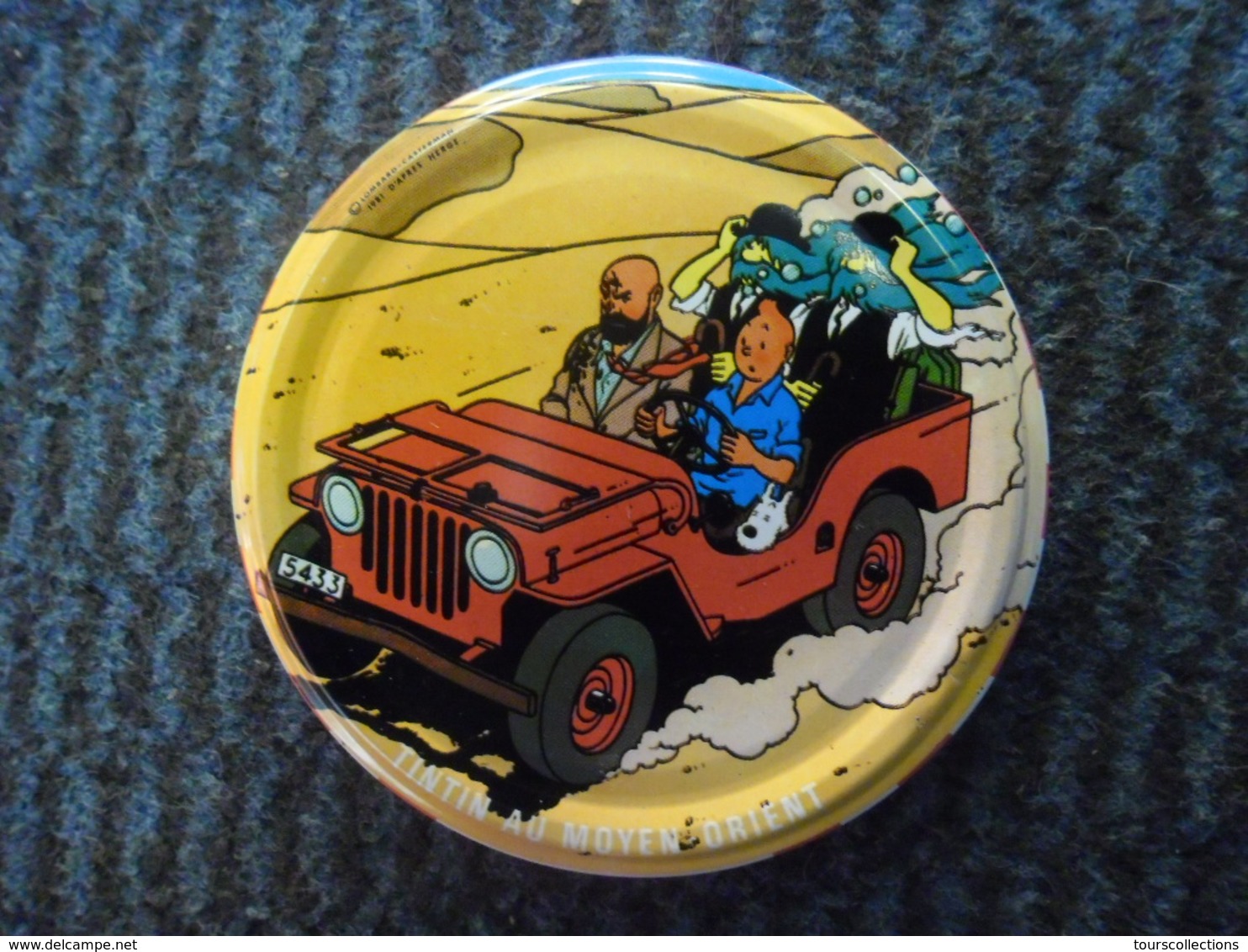 TINTIN Au PAYS De L'OR NOIR - Dessus De Pot De Confiture ANDROS 85 Mm - PUB De 1981 - AUTO JEEP - Objets Publicitaires